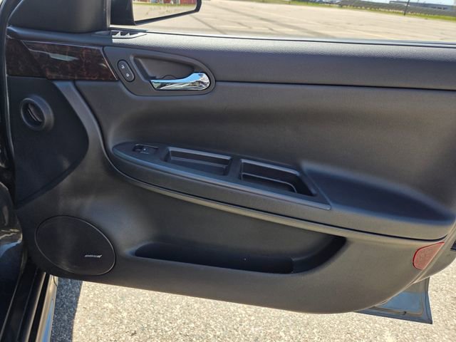 Used 2014 Chevrolet Impala LTZ FWD image 31