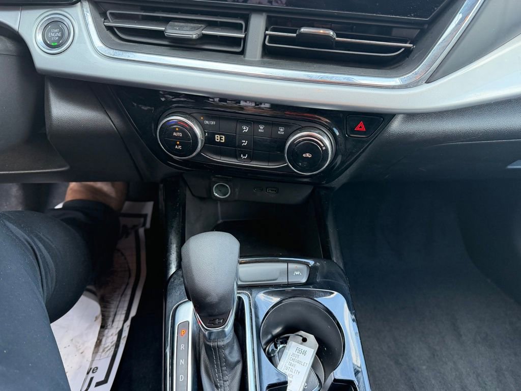 Used 2025 Chevrolet Trax LT image 17