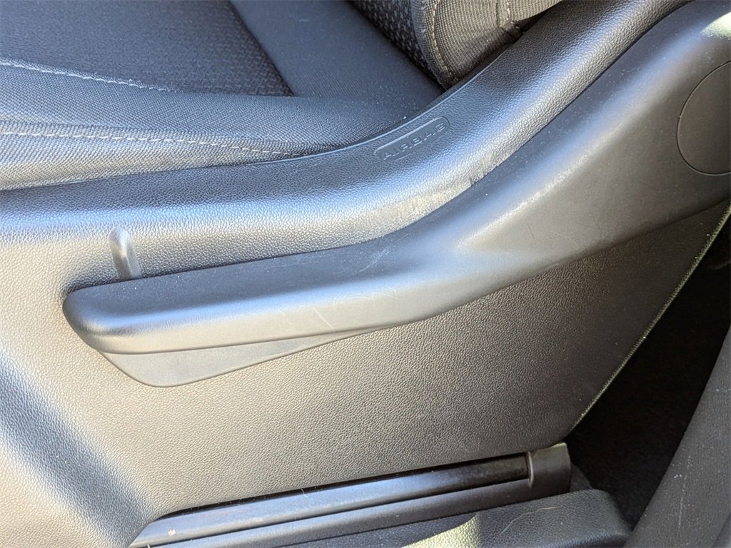 Used 2021 Chevrolet Silverado 1500 Custom image 19