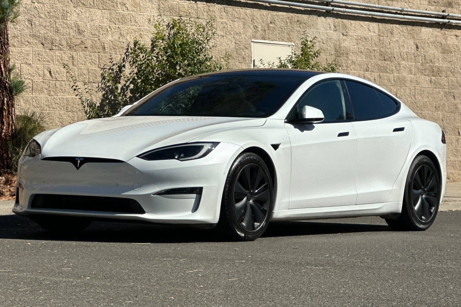 Used 2023 Tesla Model S Plaid AWD/4WD image 7