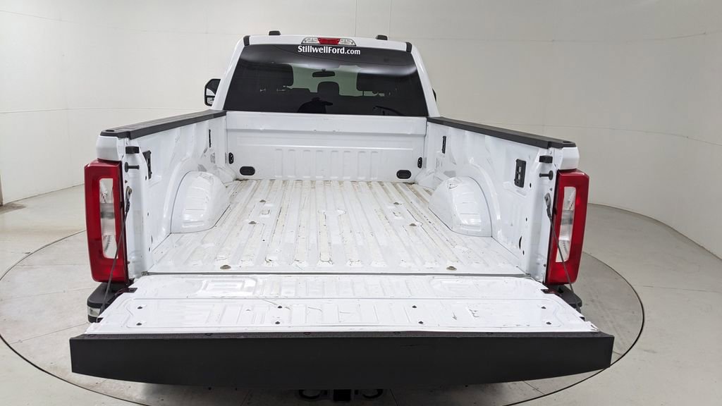 Used 2024 Ford F350 XLT image 7