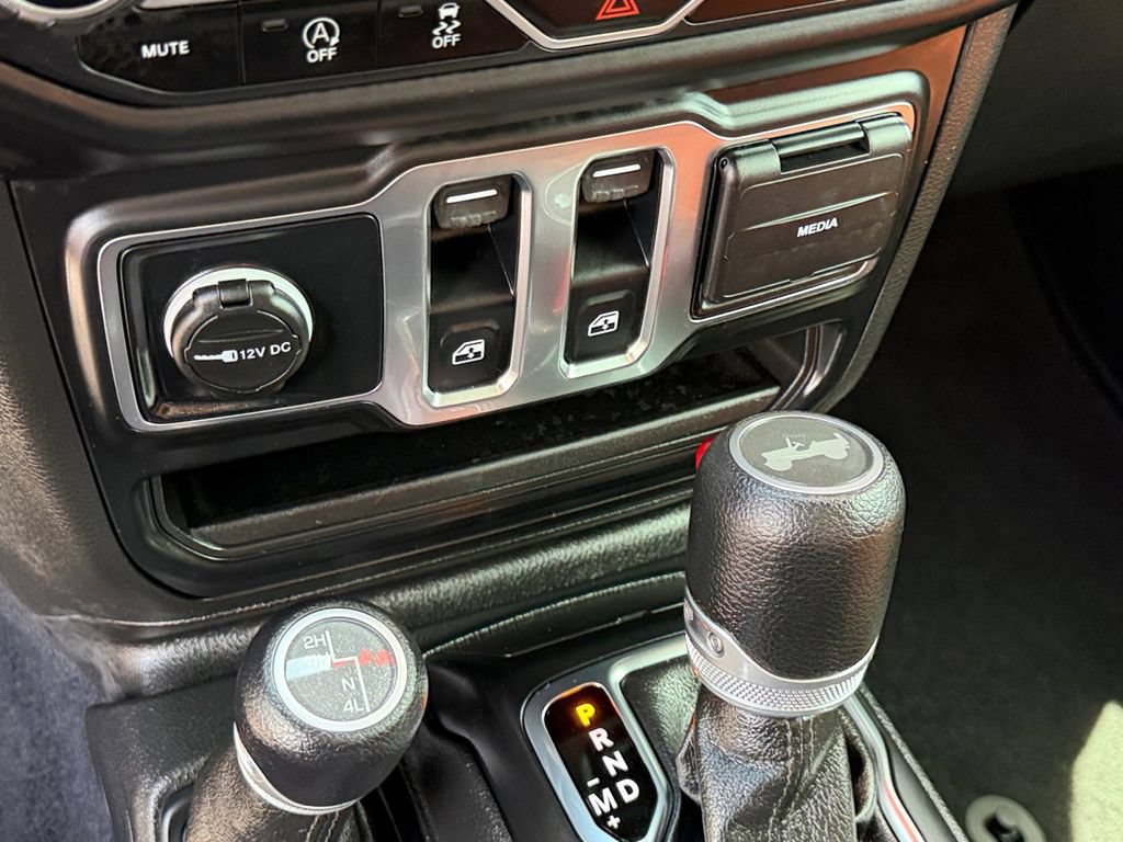 Used 2021 Jeep Wrangler Sport S AWD/4WD image 14