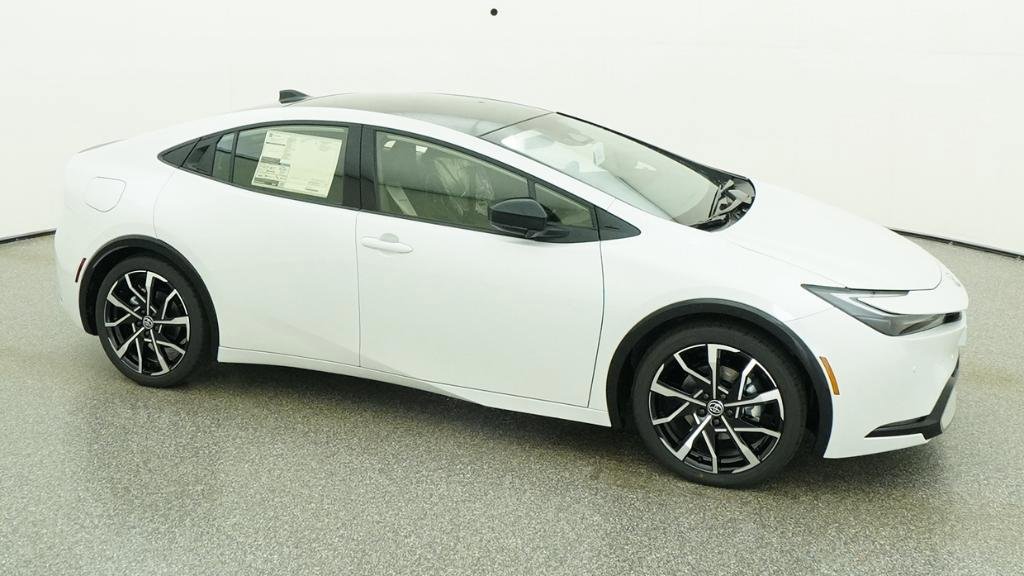 New 2026 Toyota Prius Plug-In Hybrid FWD image 13