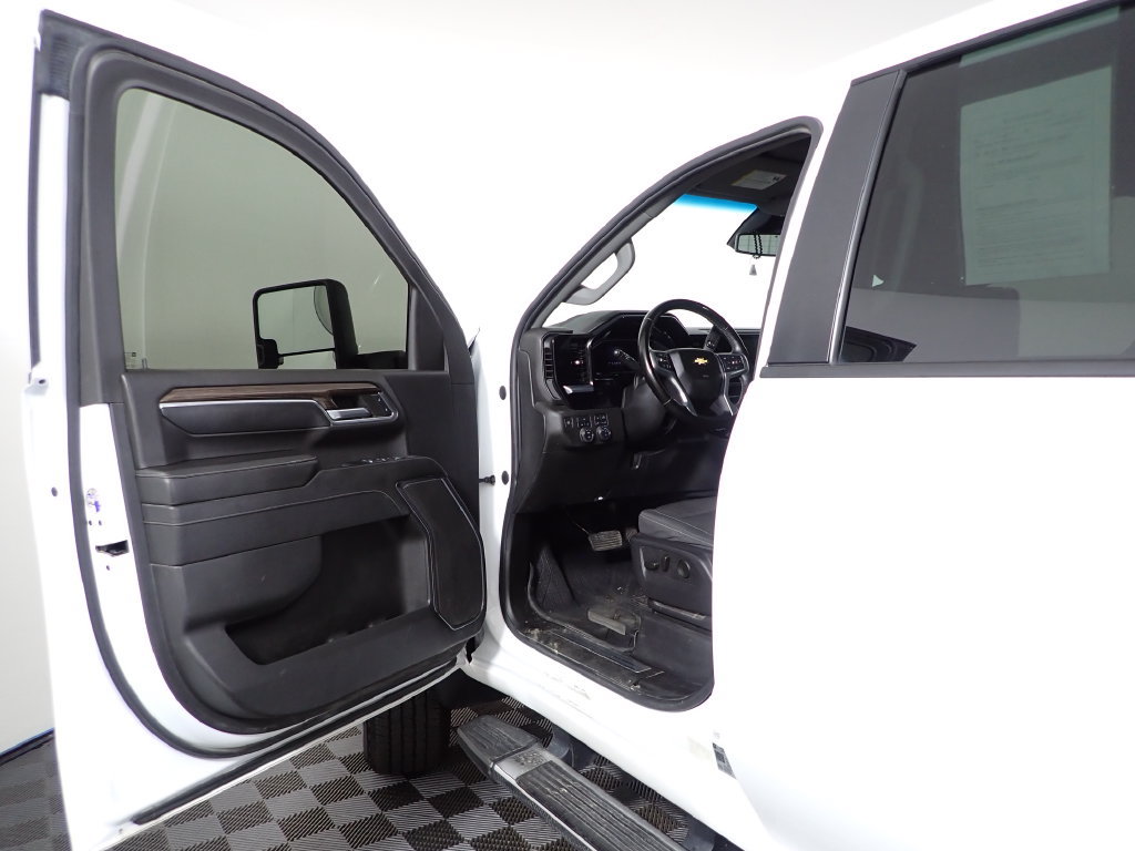 Used 2024 Chevrolet Silverado 2500 LT w/ Convenience Package AWD/4WD image 18