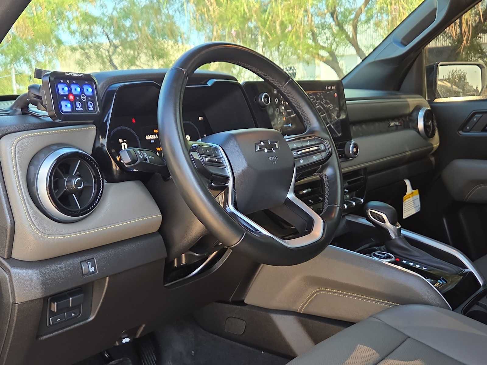 Used 2026 Chevrolet Colorado ZR2 w/ Technology Package AWD/4WD image 10