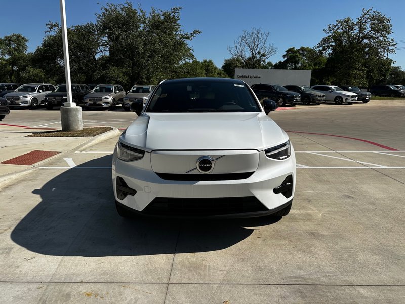 Certified 2024 Volvo C40 Recharge Core w/ Climate Package image 5