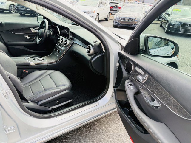Used 2020 Mercedes-Benz C 300 Sedan image 17