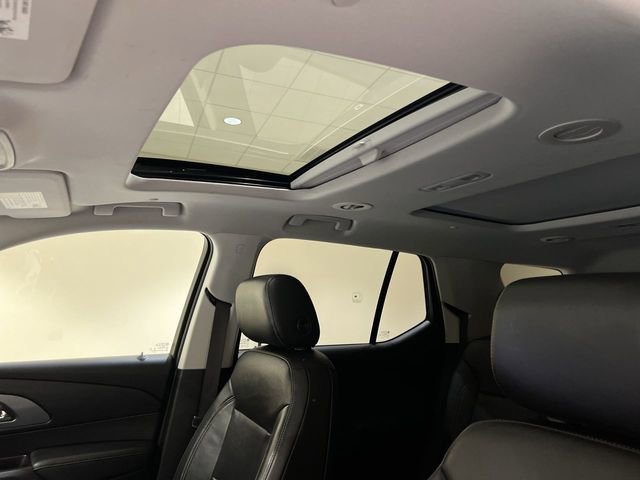 Used 2020 Chevrolet Traverse Premier w/ Redline Edition image 18