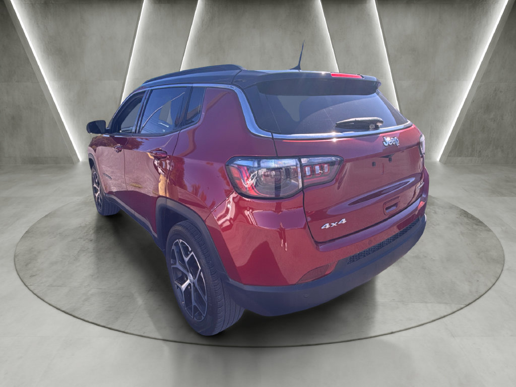 Used 2024 Jeep Compass Limited AWD/4WD image 5