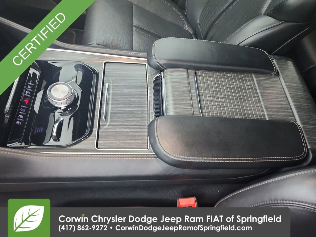 Certified 2024 Jeep Wagoneer L Series II w/ Flexible Seating Group image 30