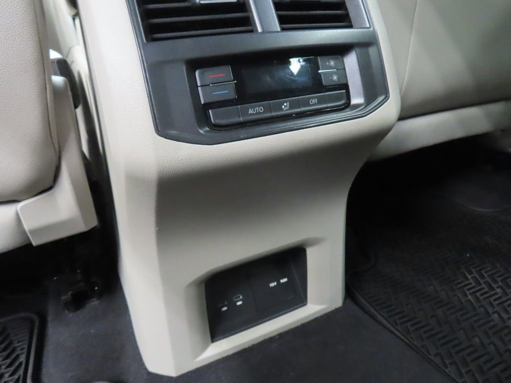 Used 2021 Volkswagen Atlas SEL R-Line image 14