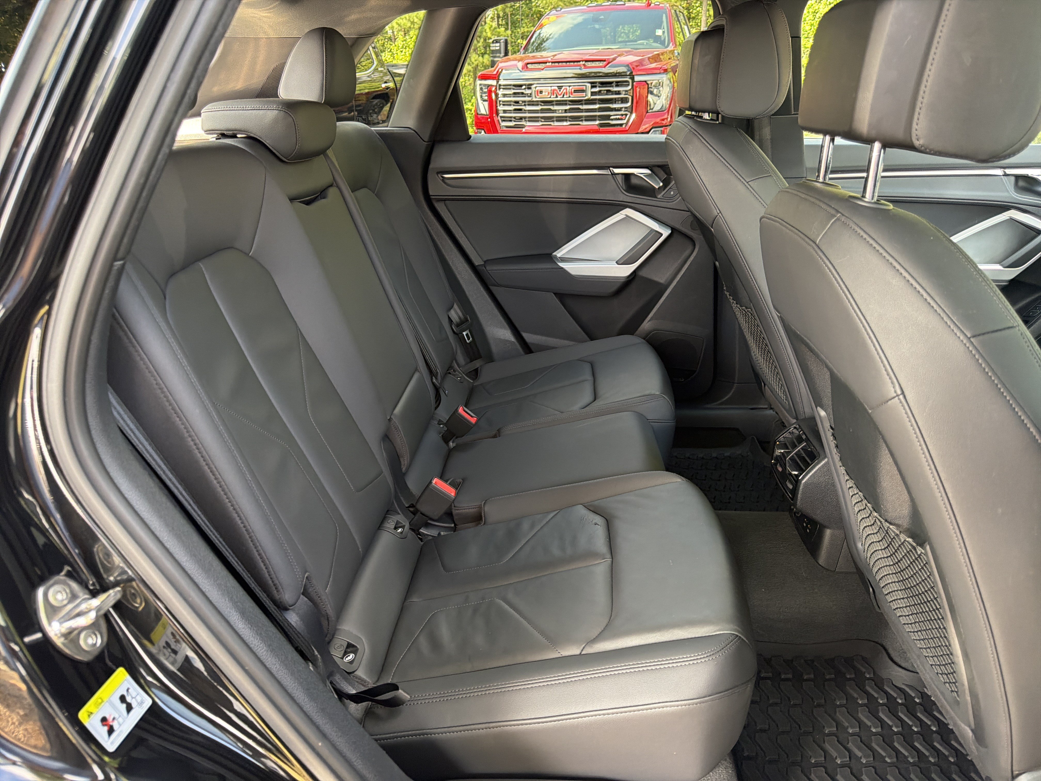 Used 2022 Audi Q3 2.0T Premium Plus w/ Premium Plus Package AWD/4WD image 15