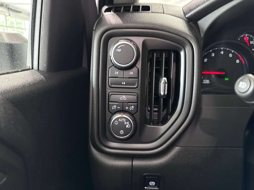 Certified 2025 Chevrolet Silverado 2500 Custom w/ Custom Convenience Package AWD/4WD image 24