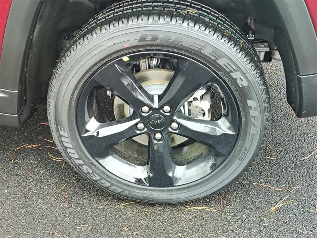 New 2025 Jeep Grand Cherokee Altitude w/ Trailer Tow Package image 5