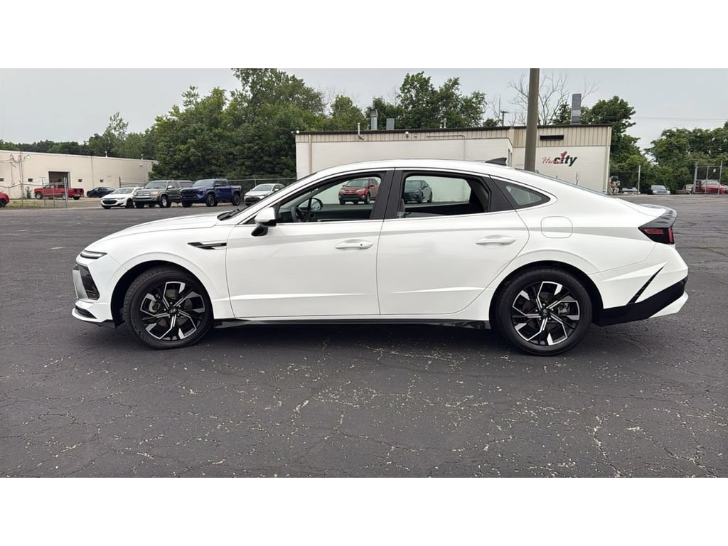 Used 2024 Hyundai Sonata SEL FWD image 4