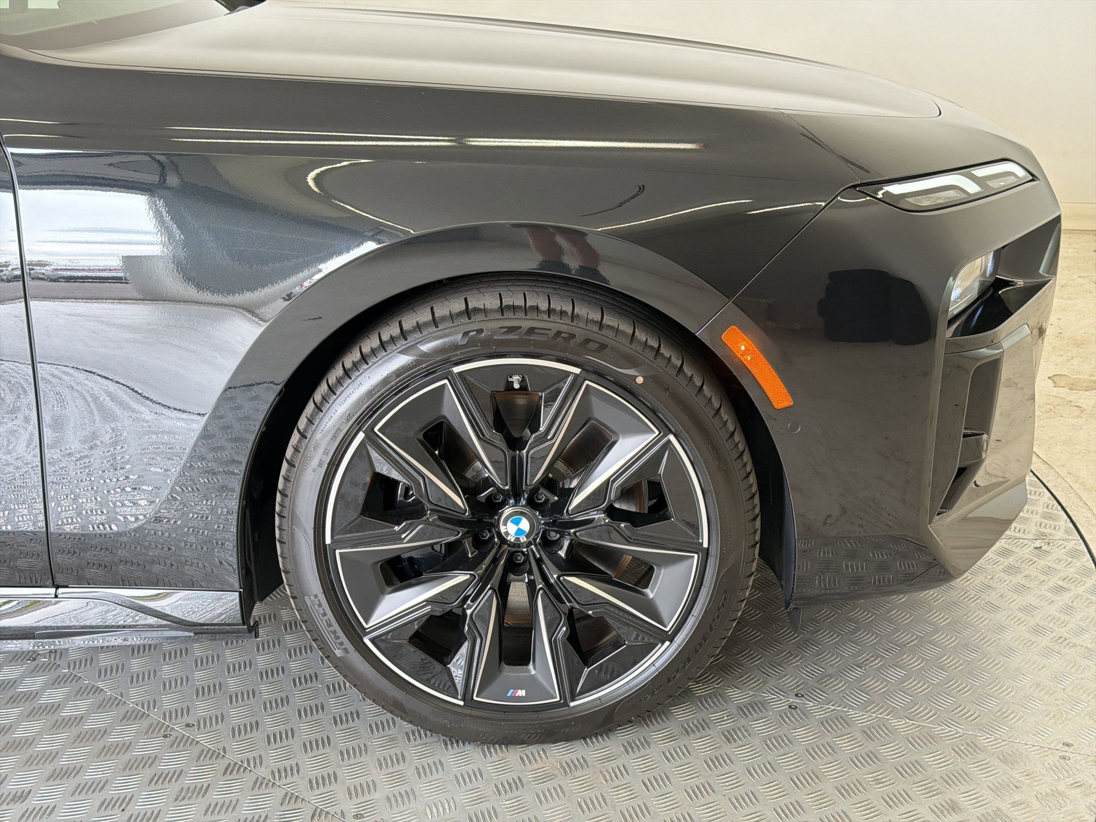 New 2026 BMW i7 xDrive60 AWD/4WD image 12