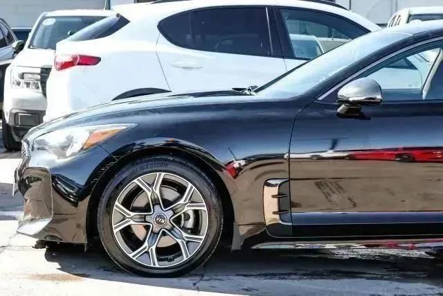 Used 2021 Kia Stinger GT-Line RWD image 11