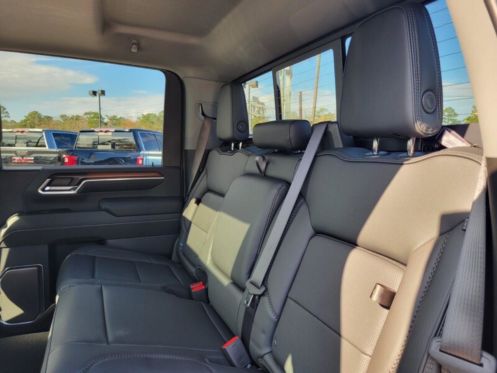 New 2026 GMC Sierra 3500 Denali w/ Denali Reserve Package image 28