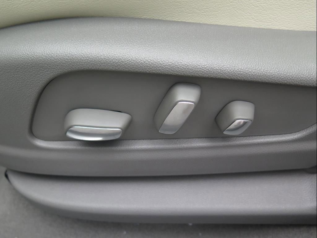 New 2025 Cadillac XT5 Premium Luxury w/ Technology Package image 13