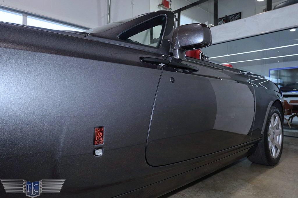 Used 2017 Rolls-Royce Phantom Drophead Coupe RWD image 9