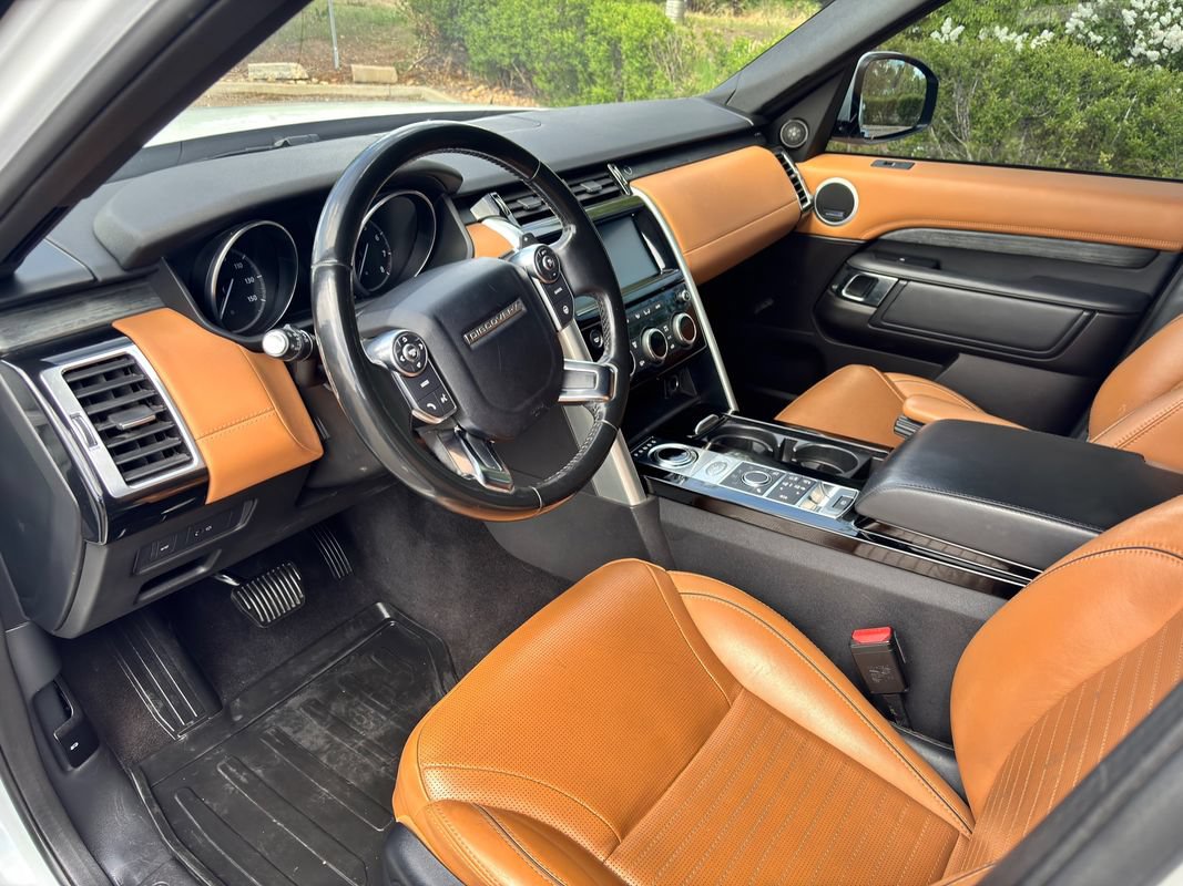Used 2017 Land Rover Discovery HSE Luxury AWD/4WD image 21