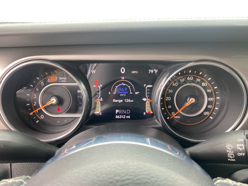 Used 2020 Jeep Wrangler Unlimited Sahara AWD/4WD image 20