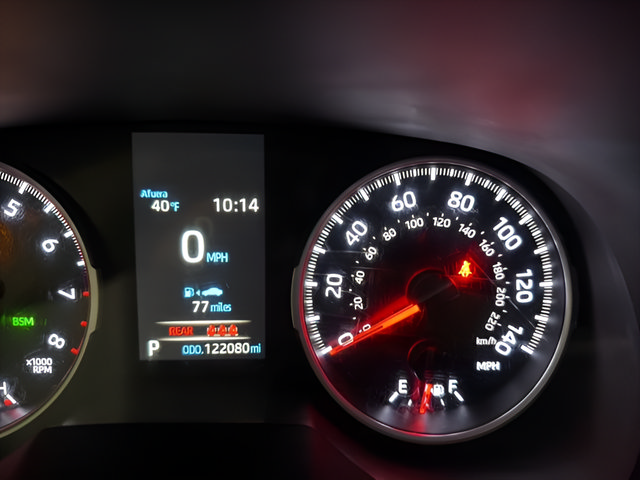 Used 2019 Toyota RAV4 LE w/ All Weather Liner Package AWD/4WD image 19