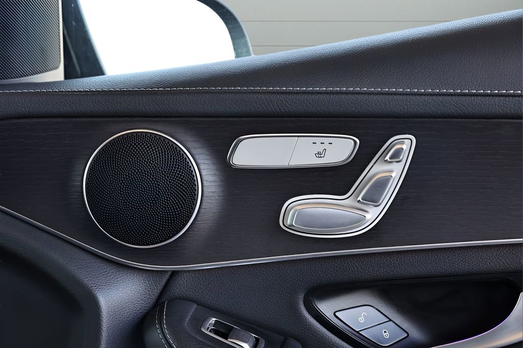 Used 2022 Mercedes-Benz GLC 300 4MATIC Coupe image 63