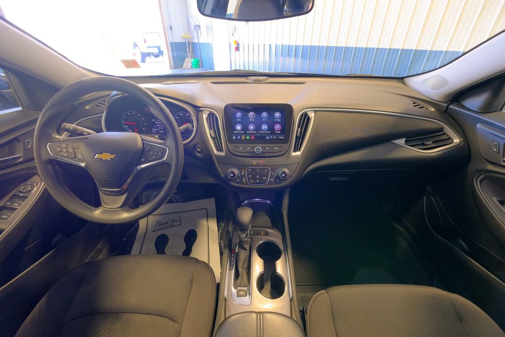 Used 2024 Chevrolet Malibu LT image 32