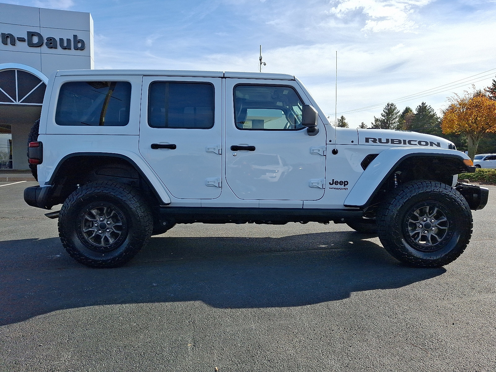 Certified 2022 Jeep Wrangler Unlimited Rubicon w/ Dual Top Group image 7