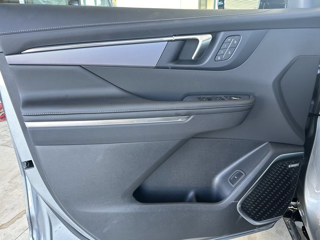 New 2026 Buick Enclave Sport Touring w/ Power Package FWD image 11