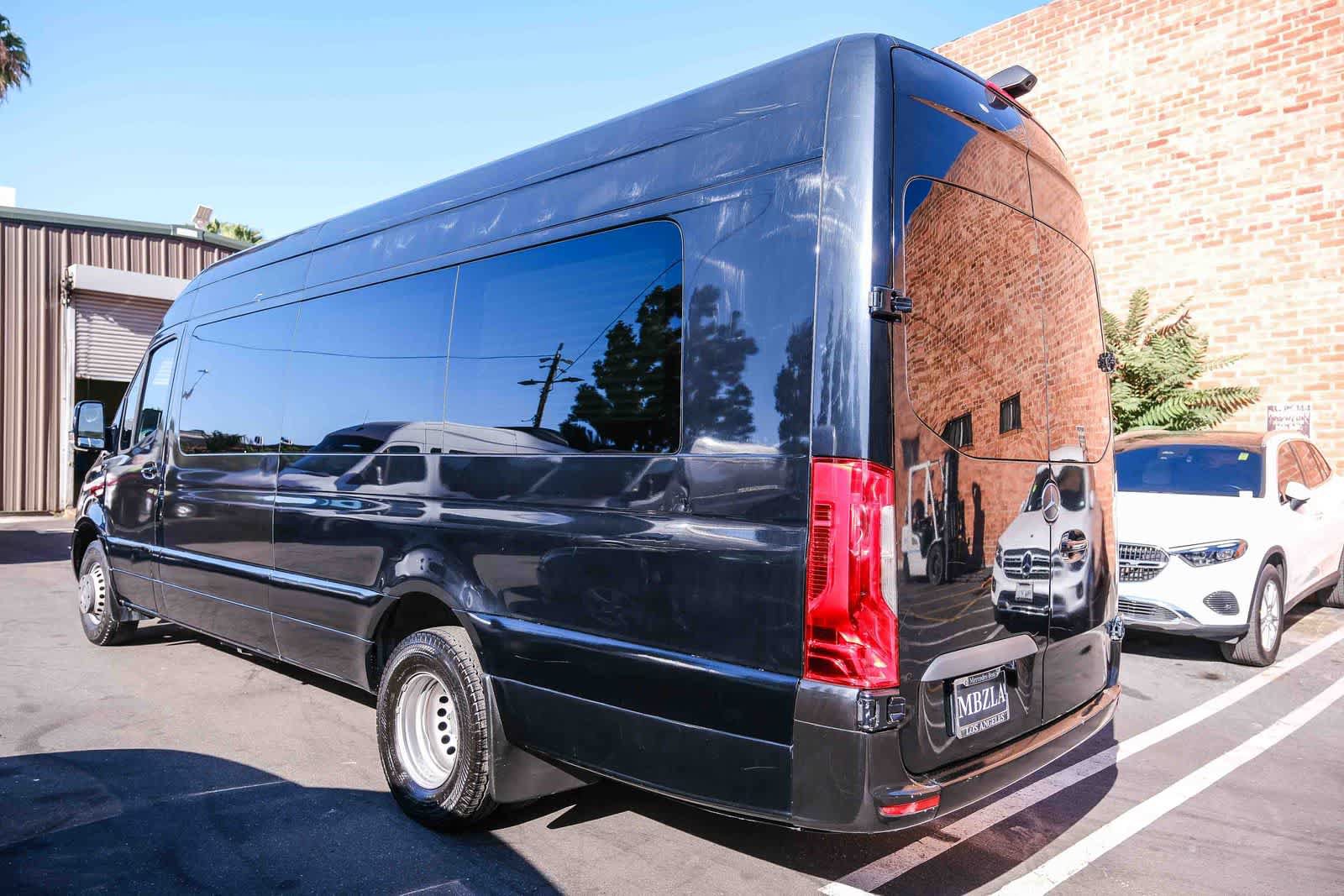 Used 2020 Mercedes-Benz Sprinter 3500 w/ Windows All Around Package image 11
