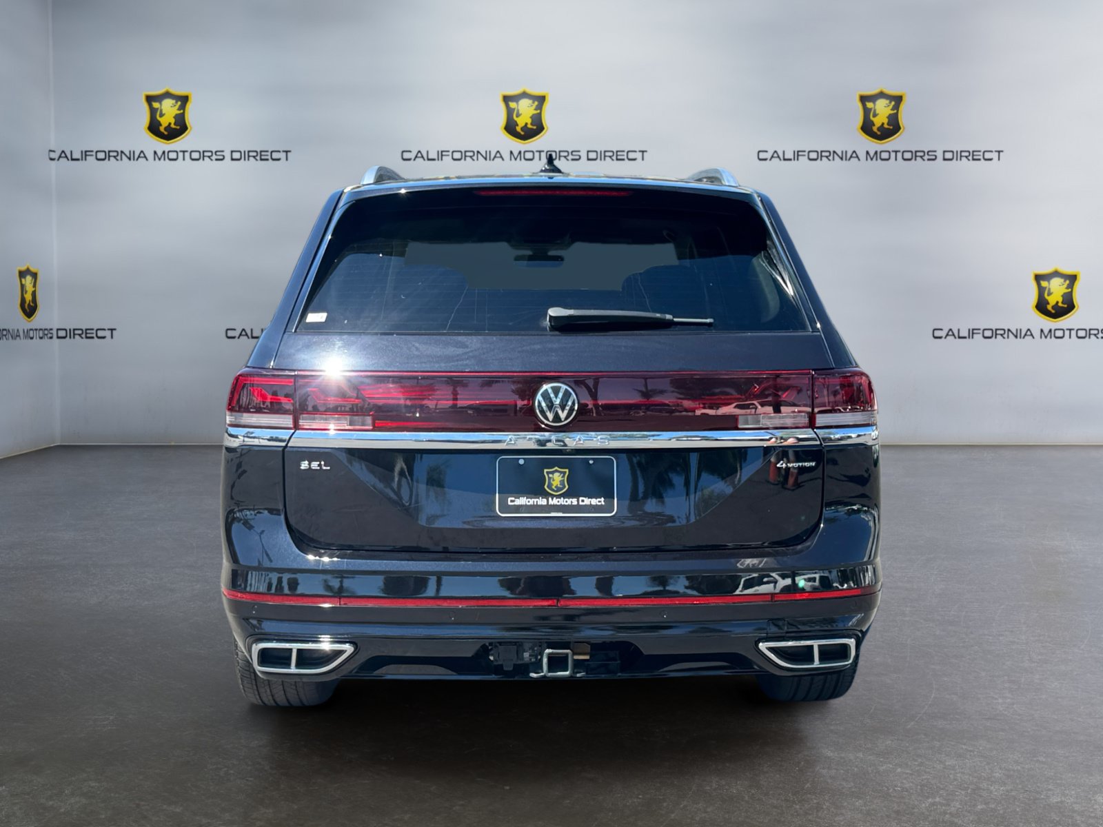 Used 2025 Volkswagen Atlas SEL Premium R-Line AWD/4WD image 4
