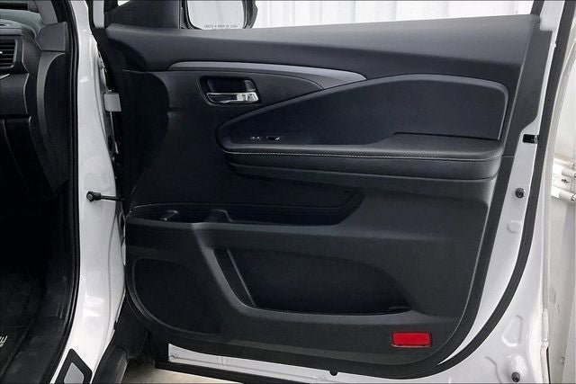 Certified 2025 Honda Ridgeline RTL image 22