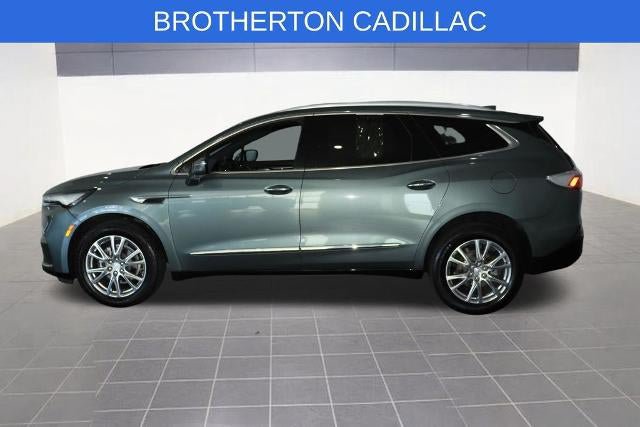 Used 2022 Buick Enclave Essence w/ Experience Buick Package AWD/4WD image 2