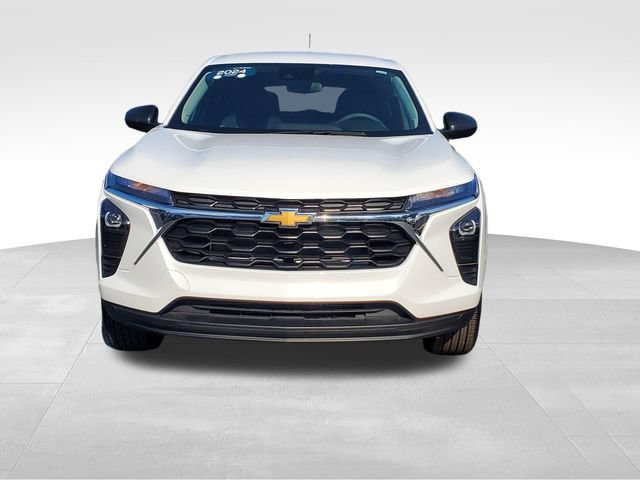 Certified 2024 Chevrolet Trax LS w/ Driver Confidence Package FWD image 8