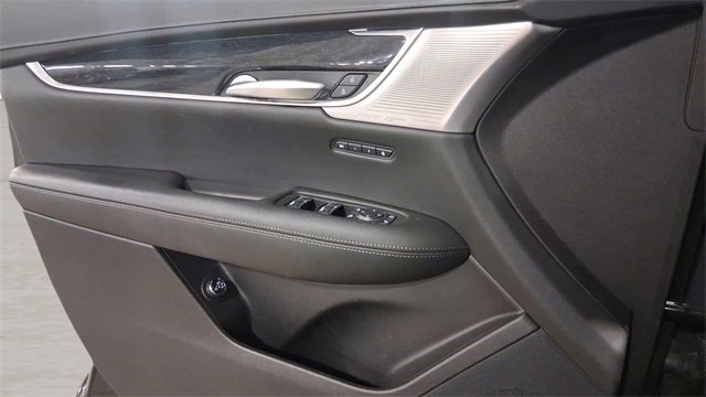 Used 2022 Cadillac XT5 Premium Luxury w/ Technology Package image 29