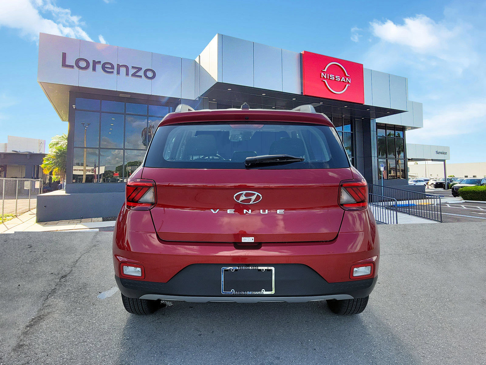 Used 2025 Hyundai Venue SEL FWD image 6