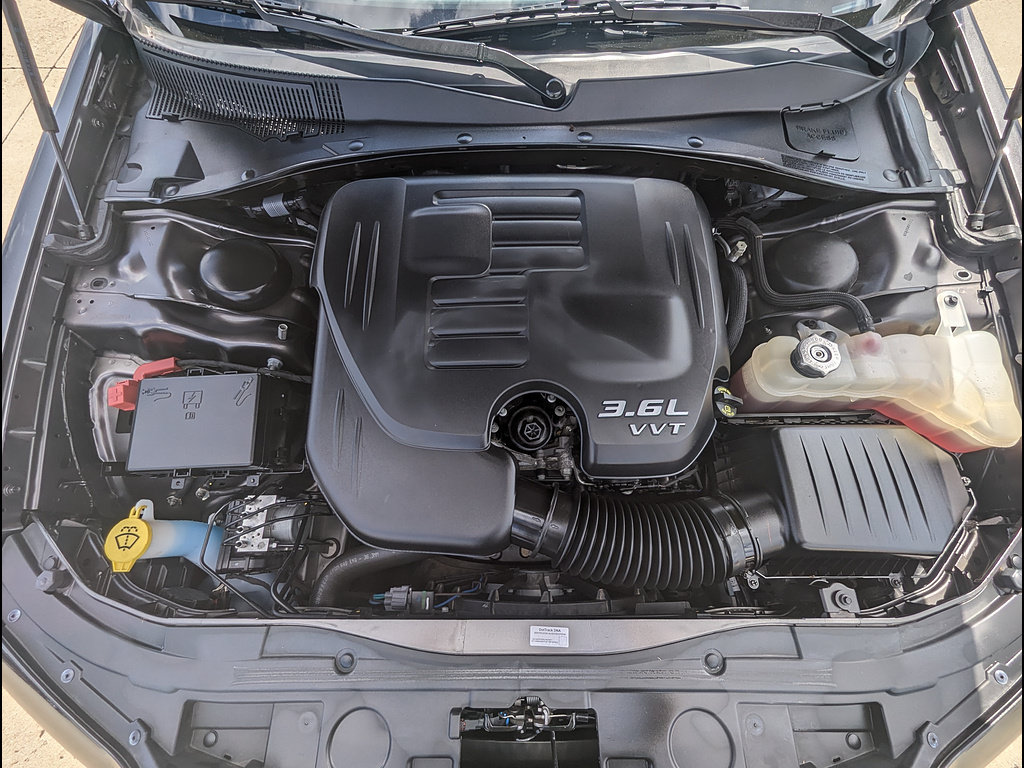 Used 2023 Chrysler 300 Touring L w/ Popular Equipment Group RWD image 19