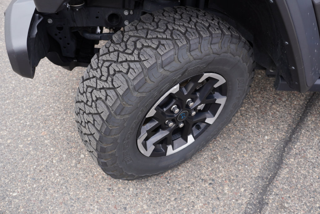 Used 2024 Jeep Wrangler Unlimited Rubicon 4xe AWD/4WD image 13