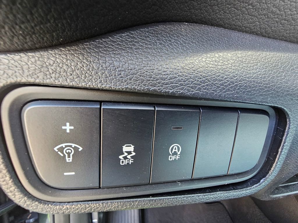 Used 2023 Kia Soul LX image 24