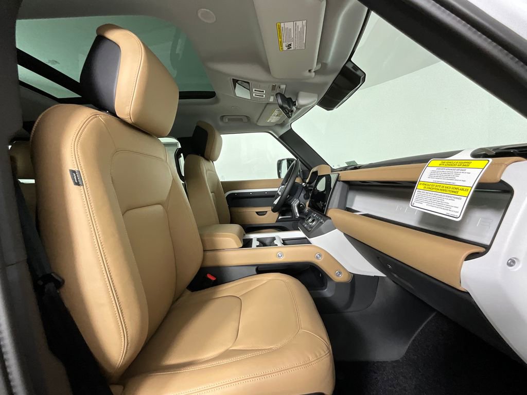 New 2026 Land Rover Defender 110 X-Dynamic SE image 3