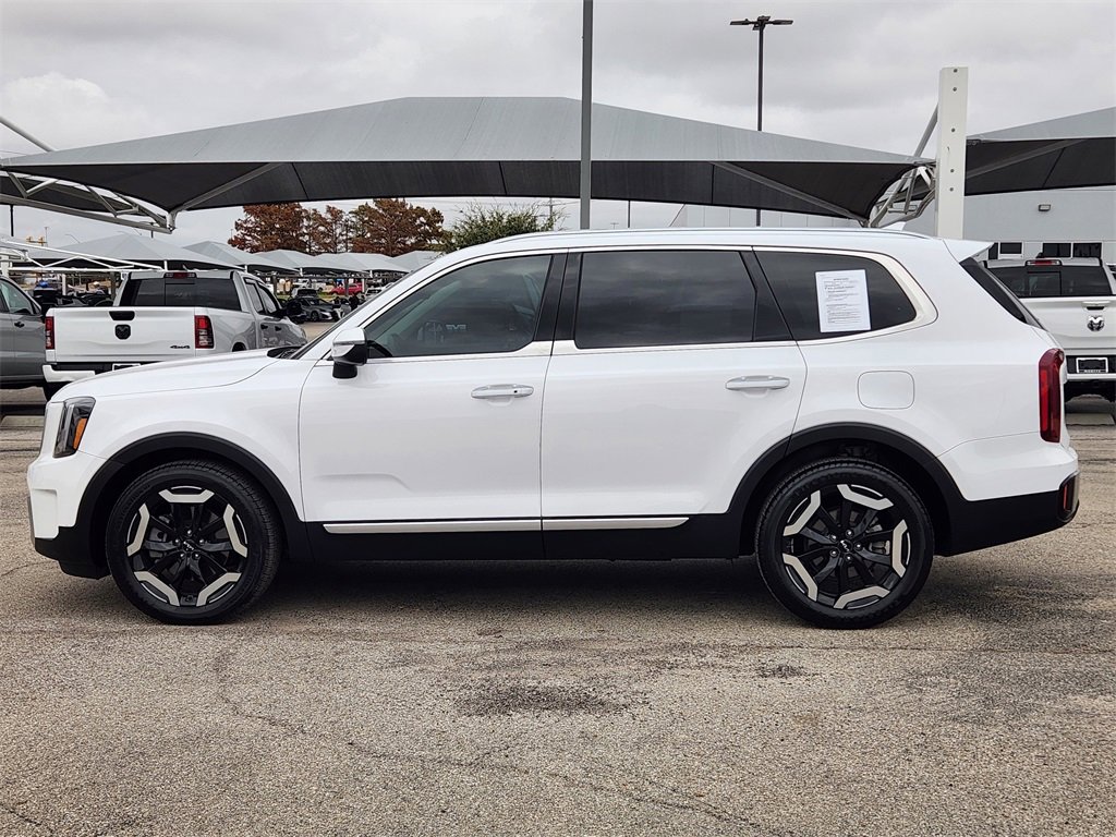Used 2023 Kia Telluride S image 4