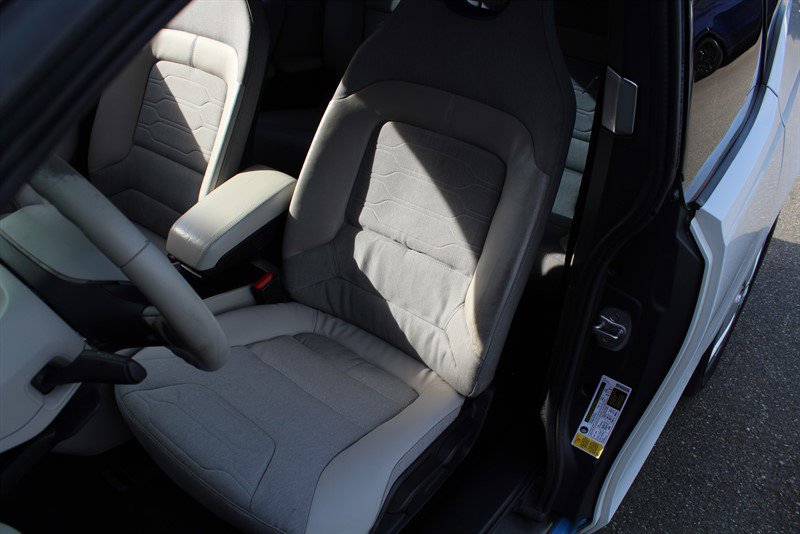 Used 2016 BMW i3 w/ Range Extender image 18