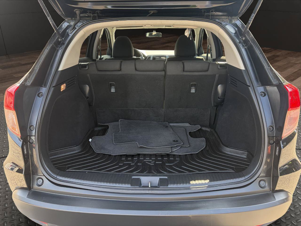 Used 2016 Honda HR-V EX image 19