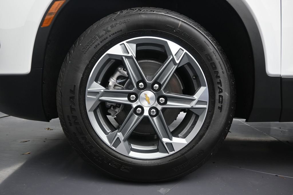 Used 2025 Chevrolet Blazer LT image 10