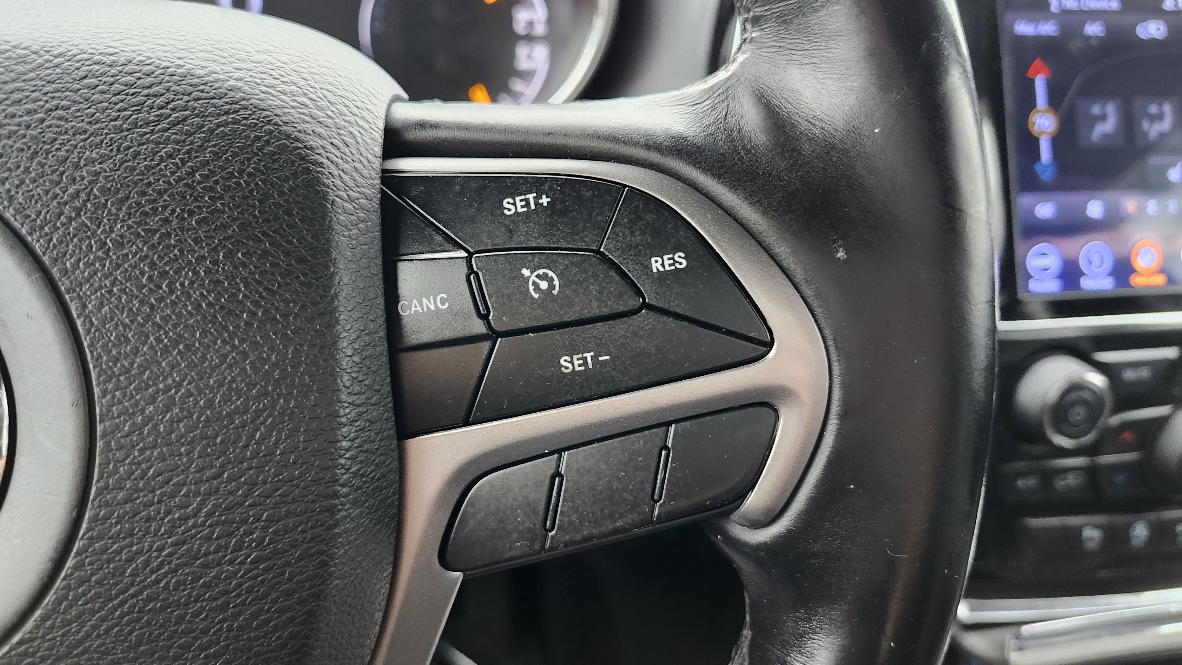 Used 2019 Jeep Grand Cherokee Limited image 37