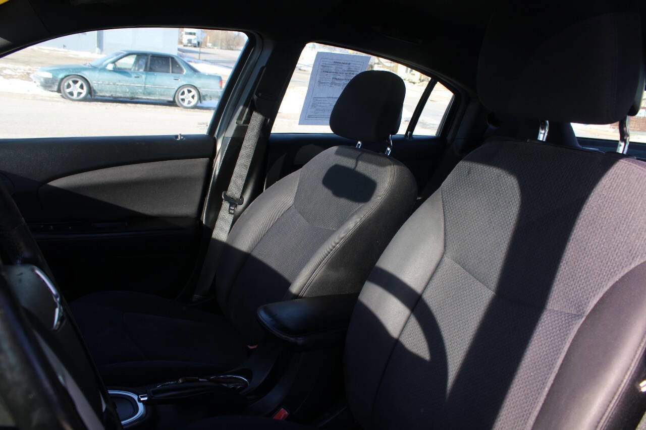 Used 2013 Chrysler 200 Touring w/ S Exterior Appearance Pkg image 21