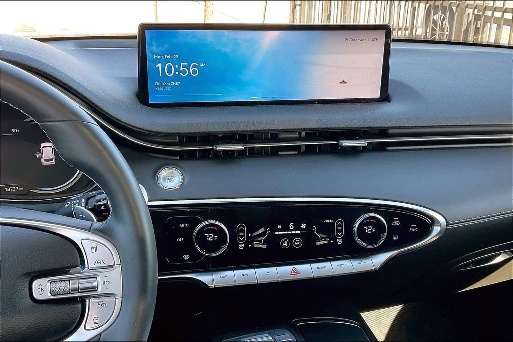 Used 2024 Genesis GV70 2.5T w/ Select Package image 8