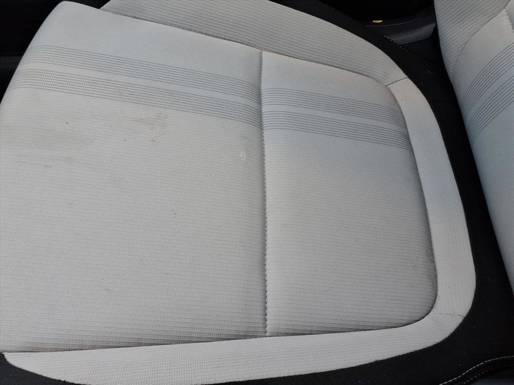 Certified 2025 Hyundai Venue SEL image 24